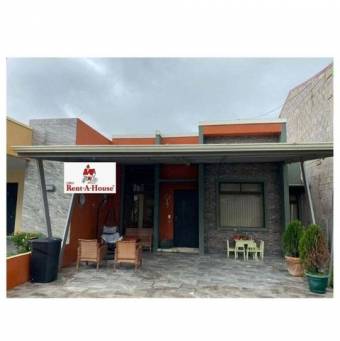 Se vende espaciosa y moderna casa en condominio de Quebradilla de Cartago 24-896 