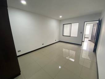 Se vende espaciosa casa con patio para estrenar en San Francisco de Heredia 24-214