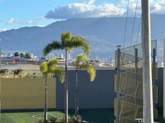 Se vende espaciosa casa en lindo condominio de San Pablo de  Heredia 24-998