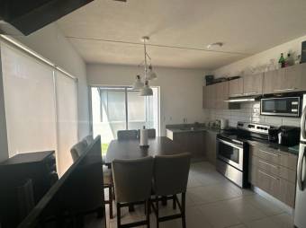 Se vende espaciosa casa en lindo condominio de San Pablo de  Heredia 24-998