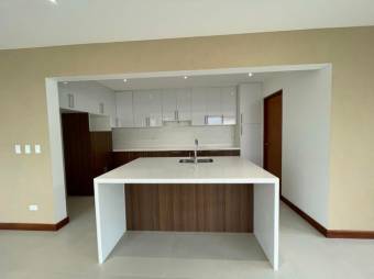 Se vende casa para inversión en exclusivo condominio de  Ulloa de Heredia 23-650