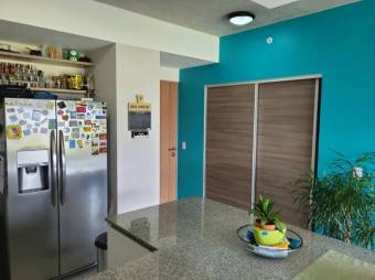 Se vende lindo apartamento en exclusivo condominio de San Francisco de Heredia 24-627