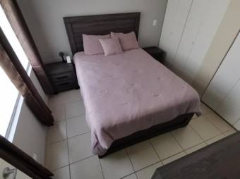 Se vende moderno y espacioso apartamento en condominio en San Francisco de Heredia 23-1578