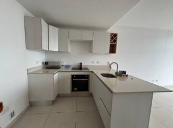 EN REMATE Apartamento en Condominio Bambú Rivera, Cinco Esquina, Tibas