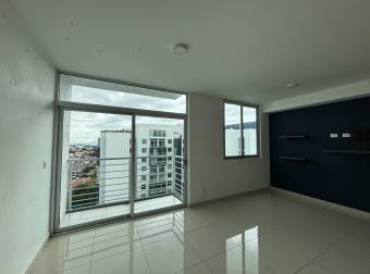 EN REMATE Apartamento en Condominio Bambú Rivera, Cinco Esquina, Tibas