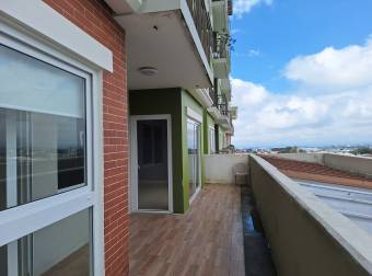 EN REMATE Apartamento en Condominio Higueron, Santa Verde, Heredia