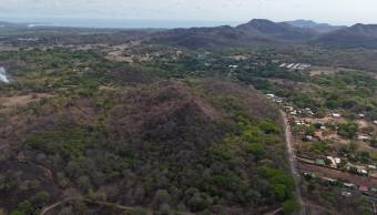 944 m2 lot with lots of potential near Playa Grande