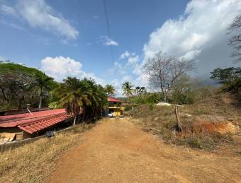 944 m2 lot with lots of potential near Playa Grande