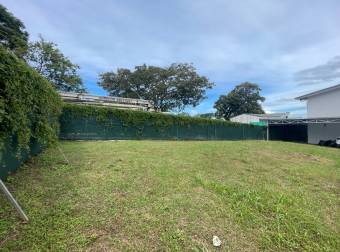 EN REMATE  Casa y lote en Condominio Al Ándalus Alajuela, Guácima