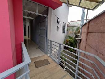 MLS-25-1091 VENTA PROPIEDAD CON 4 APARTAMENTOS GOICOECHEA SAN JOSE 