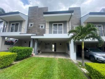 Se vende moderna casa en condominio de San Rafael Escazú 25-335