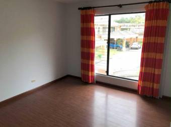 Se vende espaciosa casa para inversión en San Rafael Escazú 24-977