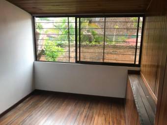 Se vende moderna casa para inversión en San Rafael Escazú 25-257 