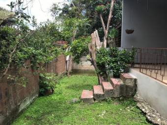 Se vende moderna casa para inversión en San Rafael Escazú 25-257 