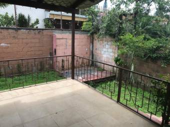 Se vende moderna casa para inversión en San Rafael Escazú 25-257 