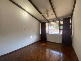 Se vende casa para inversión en Santa Ana Centro 23-1509