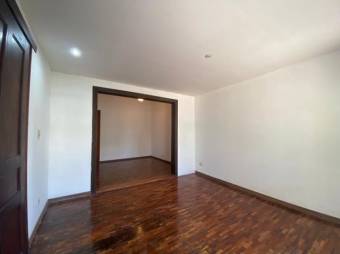 Se vende casa para inversión en Santa Ana Centro 23-1509