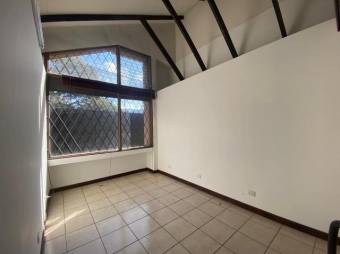 Se vende casa para inversión en Santa Ana Centro 23-1509