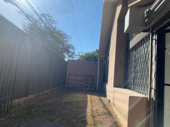 Se vende casa para inversión en Santa Ana Centro 23-1509