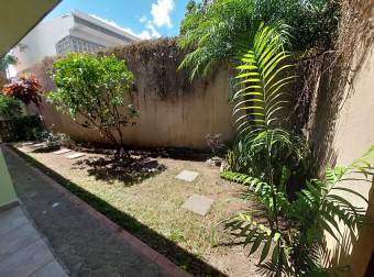 ALQUILER CASA DE 1 PLANTA EN RESIDENCIAL SANTA ANA POZOS 3 HAB OFICINA