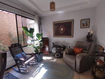 MLS-25-999 VENTA CASA BARVA HEREDIA