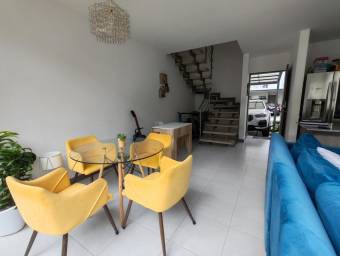 MLS-25-1157 VENTA CASA SANTO DOMINGO HEREDIA