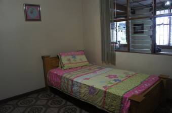 MLS-25-1002 VENTA CASA MERCEDES HEREDIA 