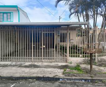 Casa de 1 planta con 3 habitaciones en Goicoechea. Remate bancario.