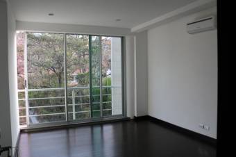 Se vende moderna casa de 3 plantas en San Rafael Escazú 24-31