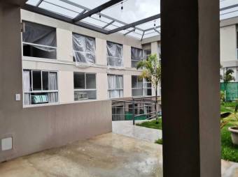 Venta de Apartamento en Montes de Oca, San José. RAH 23-3117	