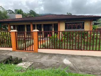 MLS-25-1008 VENTA CASA TORRE LUNA TURRIALBA