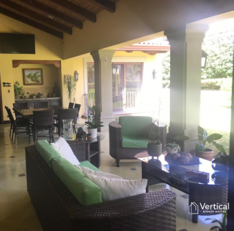 Venta condominio en Piedades de Santa Ana