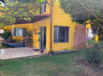 Vendo Hermosa Casa en Residencial Los Arcos La Asunción de Belén, Heredia