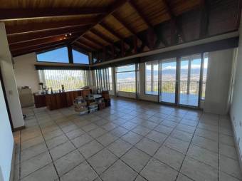 Se vende propiedad en montañas de San Antonio Escazú 22-1461 