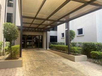 Venta de Apartamento en Brasil de Santa Ana. RAH 25-507