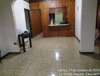 EN REMATE Casa en Urbanización La Trinidad, Alajuela