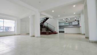 Se vende moderna casa en condominio en Piedades Santa Ana 25-527