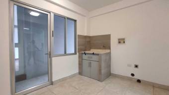 Se vende moderna casa en condominio en Piedades Santa Ana 25-527