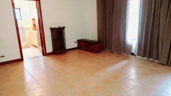 Se venden casa y lote de 11,029m2 en Piedades Santa Ana 23-1201