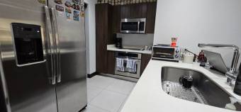 Se alquila apartamento amoblado en condominio de Pozos Santa Ana 25-941