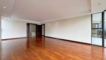 Se alquila amplio apartamento en San Rafael Escazú 25-1036