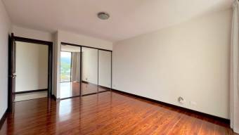 Se alquila amplio apartamento en San Rafael Escazú 25-1036