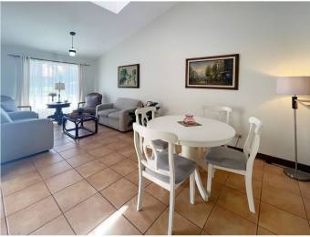 VENTA DE CASA, HEREDIA, SAN FRANCISCO, CONDOMINIO AVICENNIA SUR  