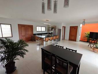 MLS-25-984 VENTA HERMOSA CASA SANTO DOMINGO HEREDIA