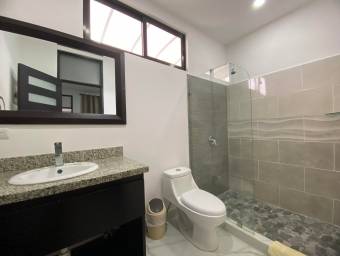 Venta de Hotel en Garabito, Puntarenas. RAH 25-101