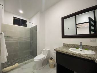 Venta de Hotel en Garabito, Puntarenas. RAH 25-101