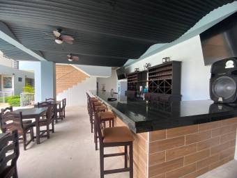 Venta de Hotel en Garabito, Puntarenas. RAH 25-101