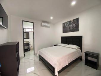 Venta de Hotel en Garabito, Puntarenas. RAH 25-101