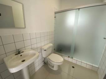 Se vende espaciosa oficina en San Rafael Escazú 23-2876