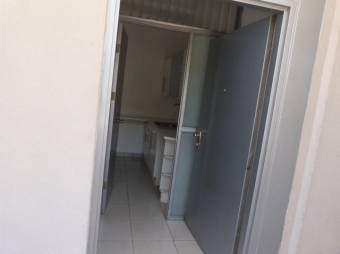 Se vende espaciosa oficina en San Rafael Escazú 23-2876